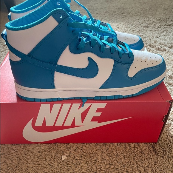 🔵 Nike Dunk High🔵…Men’s 10.5…Laser Blue/White Hightop Dunks! - Picture 2 of 5